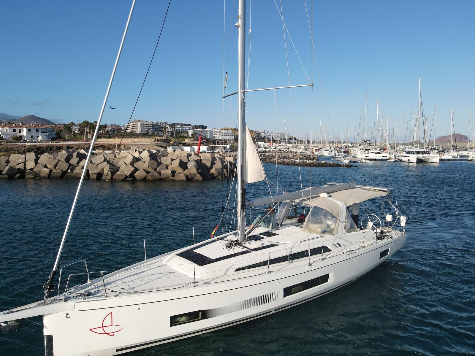 Sailboat Beneteau Oceanis 46.1